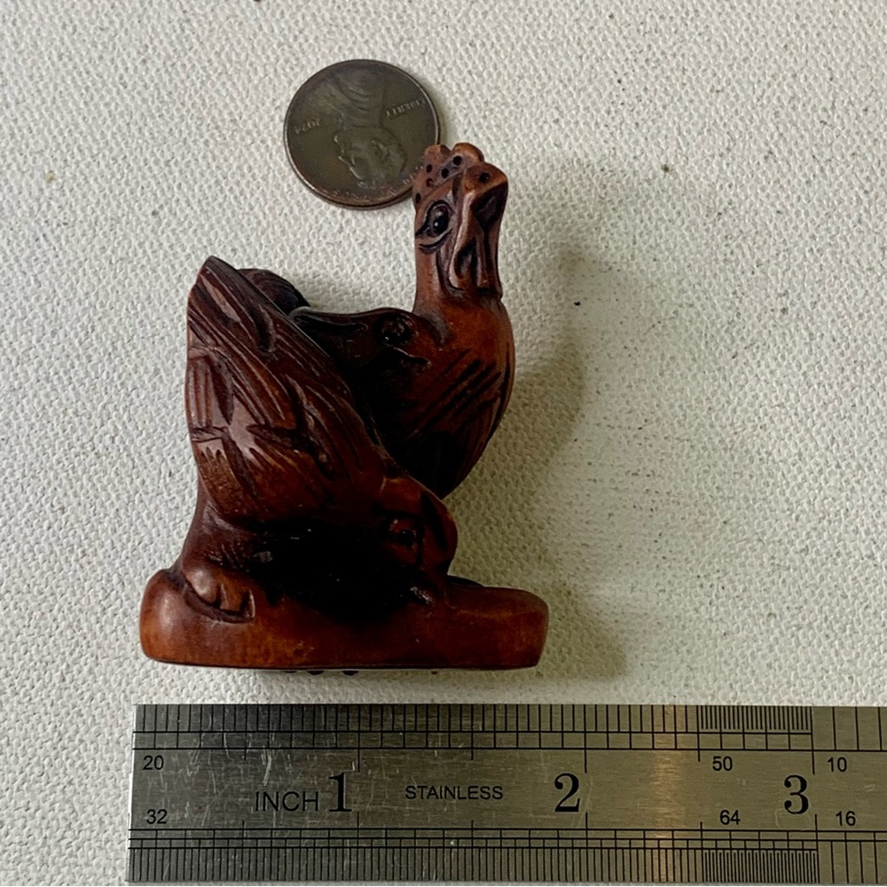 Boxwood Rooster Netsuke Hand Carved Chicken Hen & Chick Wood Animal Carving VTG - Picture 11 of 11